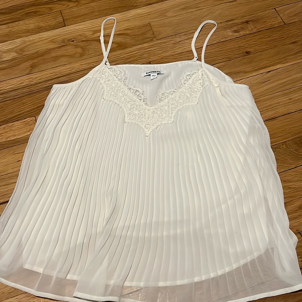 White lace tank top